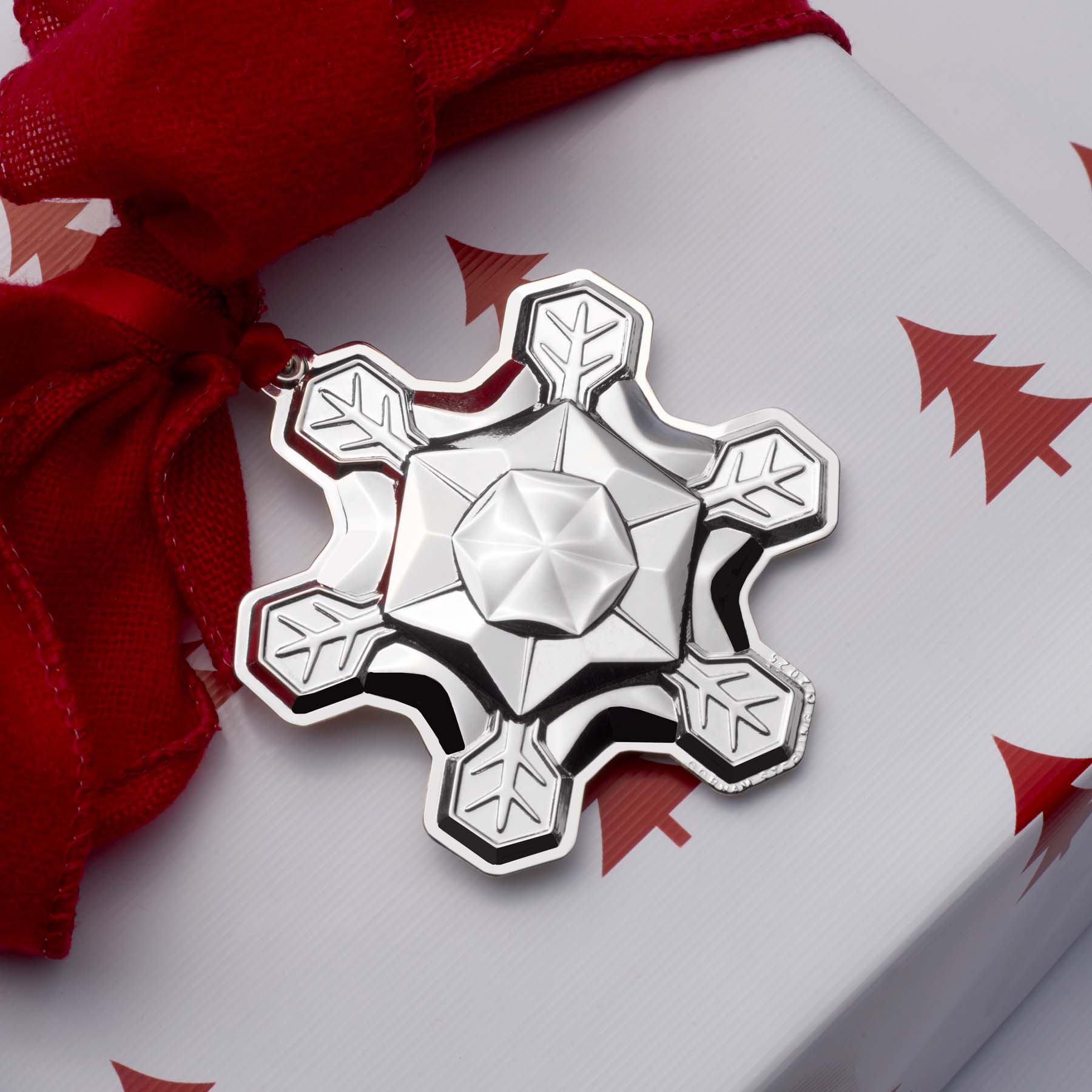 2025 Sterling Snowflake Ornament 56th Edition - Image 5