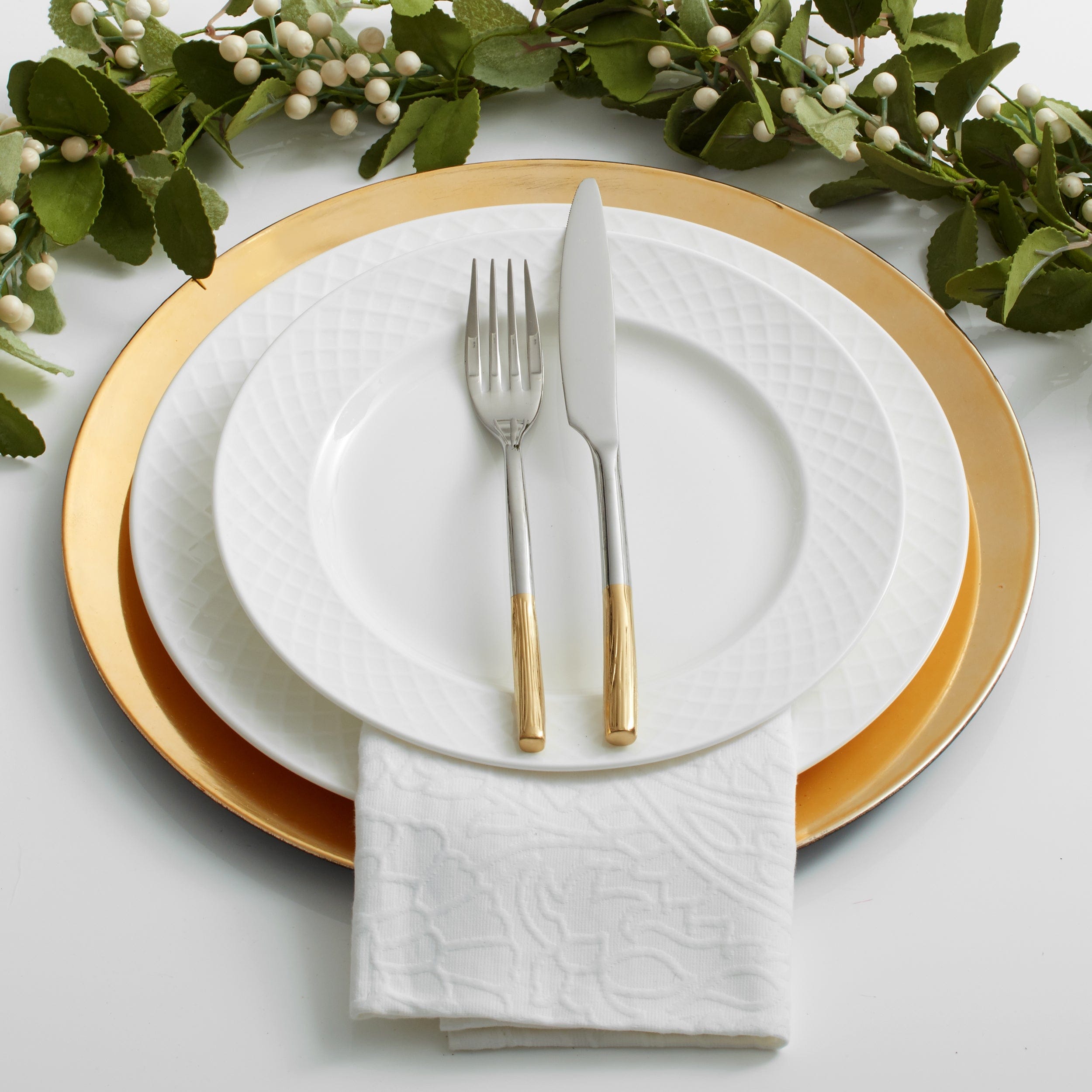 Trellis White Set of 4 Dinner Plates - Image 3